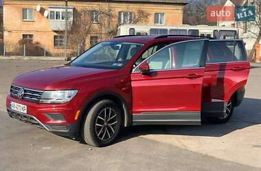 Позашляховик / Кросовер Volkswagen Tiguan 2019 в 