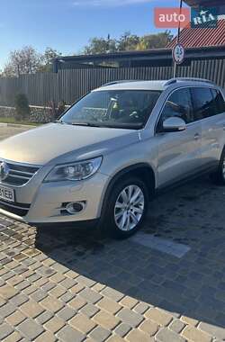 Позашляховик / Кросовер Volkswagen Tiguan 2010 в Гусятині