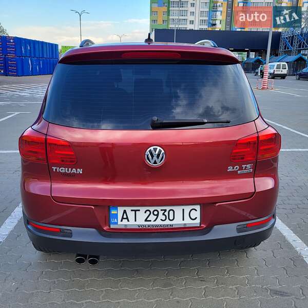 Внедорожник / Кроссовер Volkswagen Tiguan 2015 в Ивано-Франковске