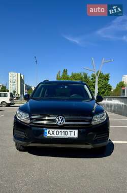 Позашляховик / Кросовер Volkswagen Tiguan 2015 в Харкові