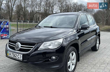 Внедорожник / Кроссовер Volkswagen Tiguan 2010 в Умани