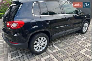 Позашляховик / Кросовер Volkswagen Tiguan 2009 в Києві