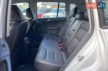 Внедорожник / Кроссовер Volkswagen Tiguan 2016 в 