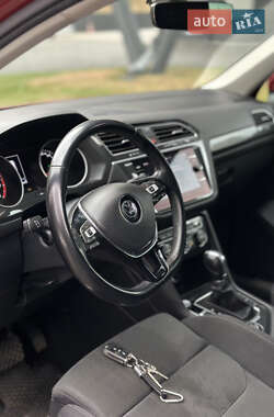 Внедорожник / Кроссовер Volkswagen Tiguan 2019 в 