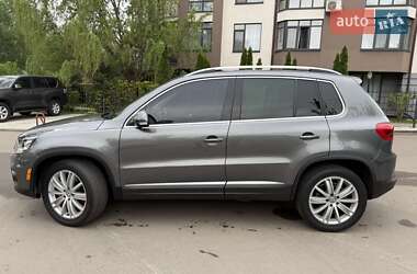 Внедорожник / Кроссовер Volkswagen Tiguan 2016 в 