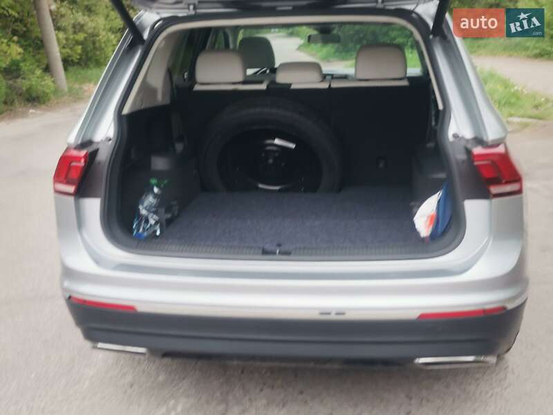 Внедорожник / Кроссовер Volkswagen Tiguan 2020 в Ровно
