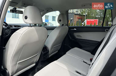 Позашляховик / Кросовер Volkswagen Tiguan 2018 в 