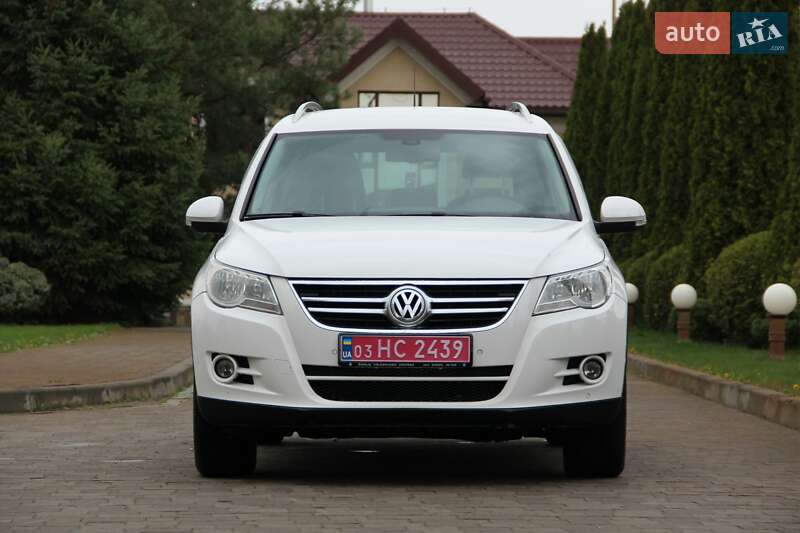 Позашляховик / Кросовер Volkswagen Tiguan 2010 в Сарнах