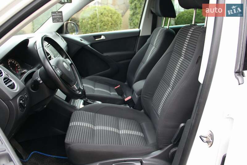 Позашляховик / Кросовер Volkswagen Tiguan 2010 в Сарнах