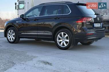 Внедорожник / Кроссовер Volkswagen Tiguan 2016 в Черновцах