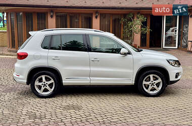 Позашляховик / Кросовер Volkswagen Tiguan 2015 в 