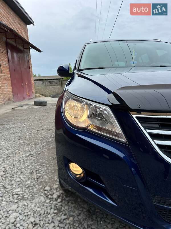 Внедорожник / Кроссовер Volkswagen Tiguan 2009 в Виннице