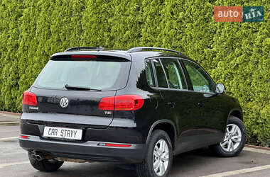 Внедорожник / Кроссовер Volkswagen Tiguan 2017 в 