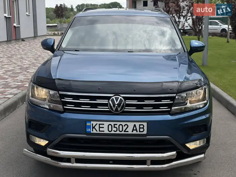 Внедорожник / Кроссовер Volkswagen Tiguan 2020 в 