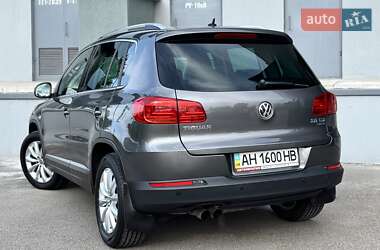 Внедорожник / Кроссовер Volkswagen Tiguan 2011 в 