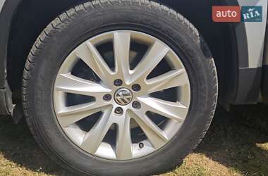 Позашляховик / Кросовер Volkswagen Tiguan 2008 в 