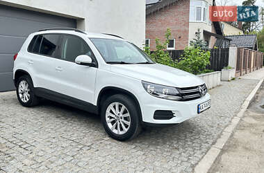 Позашляховик / Кросовер Volkswagen Tiguan 2017 в 