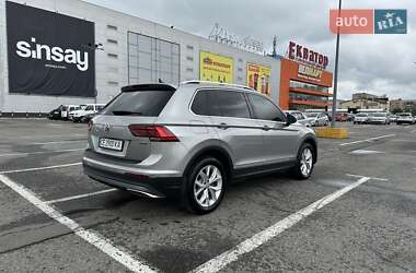 Позашляховик / Кросовер Volkswagen Tiguan 2019 в 