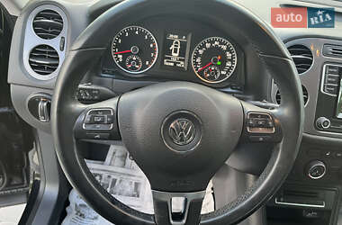 Внедорожник / Кроссовер Volkswagen Tiguan 2016 в 
