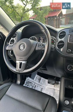 Внедорожник / Кроссовер Volkswagen Tiguan 2016 в 