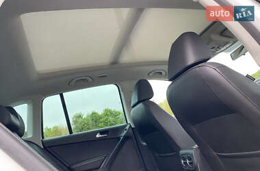 Позашляховик / Кросовер Volkswagen Tiguan 2015 в 