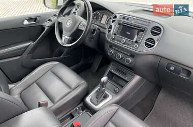 Позашляховик / Кросовер Volkswagen Tiguan 2015 в 