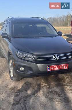 Позашляховик / Кросовер Volkswagen Tiguan 2015 в Житомирі