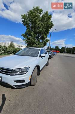 Внедорожник / Кроссовер Volkswagen Tiguan 2018 в Сумах