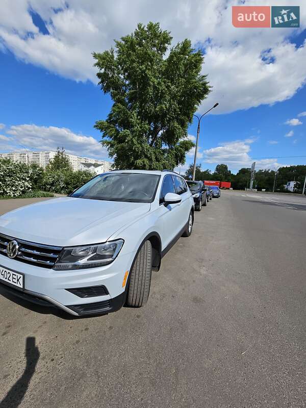 Внедорожник / Кроссовер Volkswagen Tiguan 2018 в Сумах