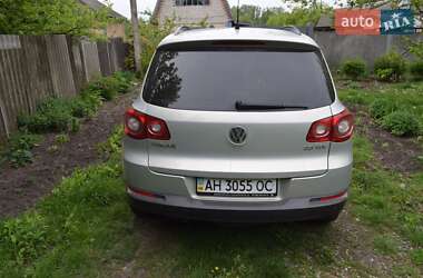 Позашляховик / Кросовер Volkswagen Tiguan 2010 в 