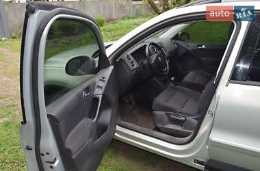 Позашляховик / Кросовер Volkswagen Tiguan 2010 в 