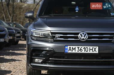 Внедорожник / Кроссовер Volkswagen Tiguan 2019 в 