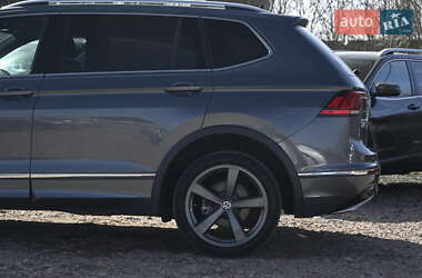 Внедорожник / Кроссовер Volkswagen Tiguan 2019 в 