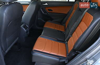 Внедорожник / Кроссовер Volkswagen Tiguan 2019 в 