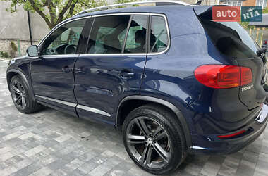 Позашляховик / Кросовер Volkswagen Tiguan 2016 в 