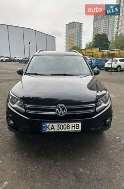 Внедорожник / Кроссовер Volkswagen Tiguan 2012 в Киеве
