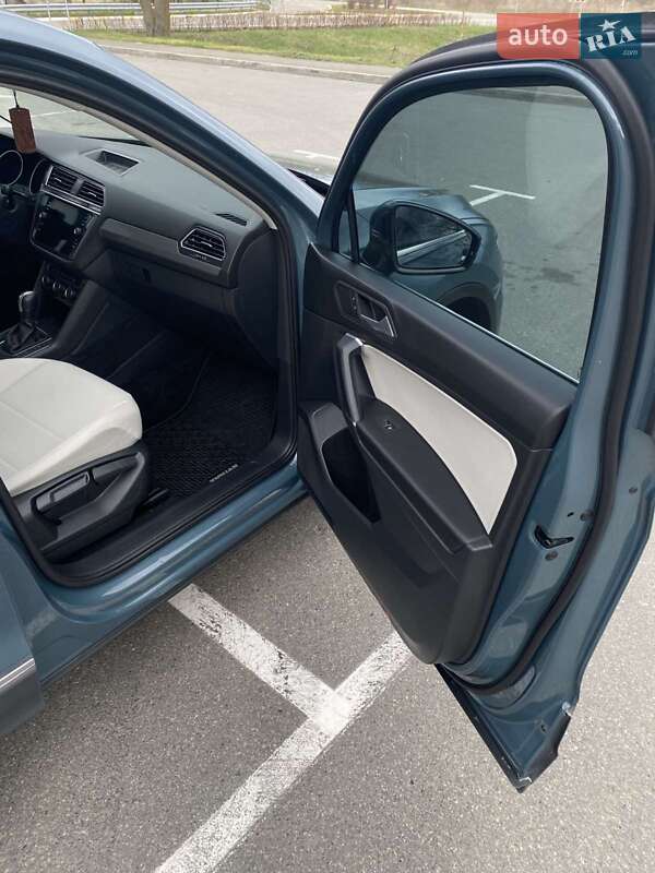 Внедорожник / Кроссовер Volkswagen Tiguan 2020 в Киеве