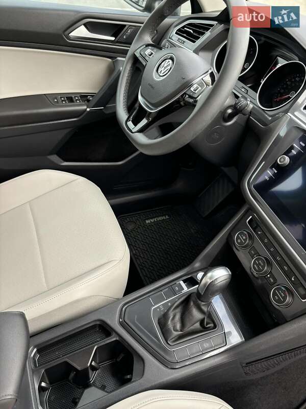Внедорожник / Кроссовер Volkswagen Tiguan 2020 в Киеве