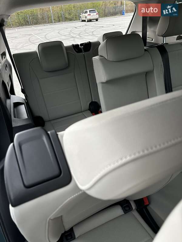 Внедорожник / Кроссовер Volkswagen Tiguan 2020 в Киеве