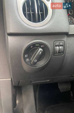 Позашляховик / Кросовер Volkswagen Tiguan 2010 в 