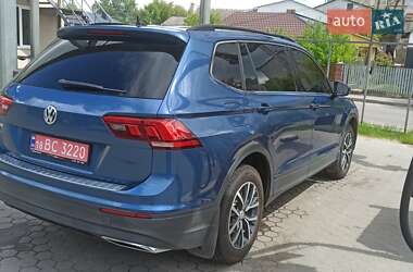 Позашляховик / Кросовер Volkswagen Tiguan 2018 в 
