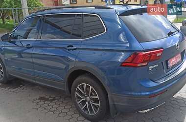 Позашляховик / Кросовер Volkswagen Tiguan 2018 в 