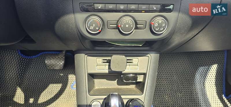 Внедорожник / Кроссовер Volkswagen Tiguan 2015 в Киеве