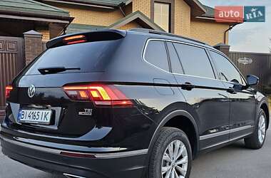 Внедорожник / Кроссовер Volkswagen Tiguan 2018 в 