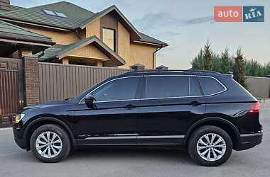 Внедорожник / Кроссовер Volkswagen Tiguan 2018 в 