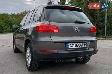 Позашляховик / Кросовер Volkswagen Tiguan 2013 в 