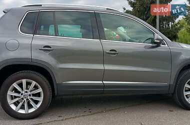 Позашляховик / Кросовер Volkswagen Tiguan 2013 в 