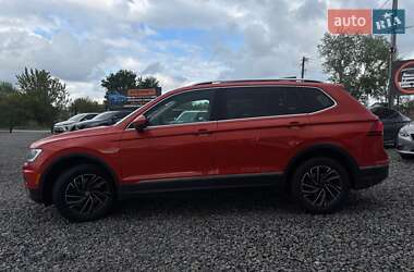 Внедорожник / Кроссовер Volkswagen Tiguan 2019 в 