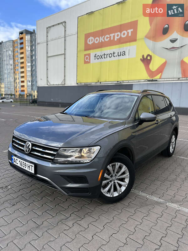 Позашляховик / Кросовер Volkswagen Tiguan 2018 в 