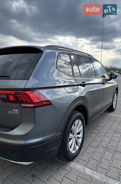 Позашляховик / Кросовер Volkswagen Tiguan 2018 в 
